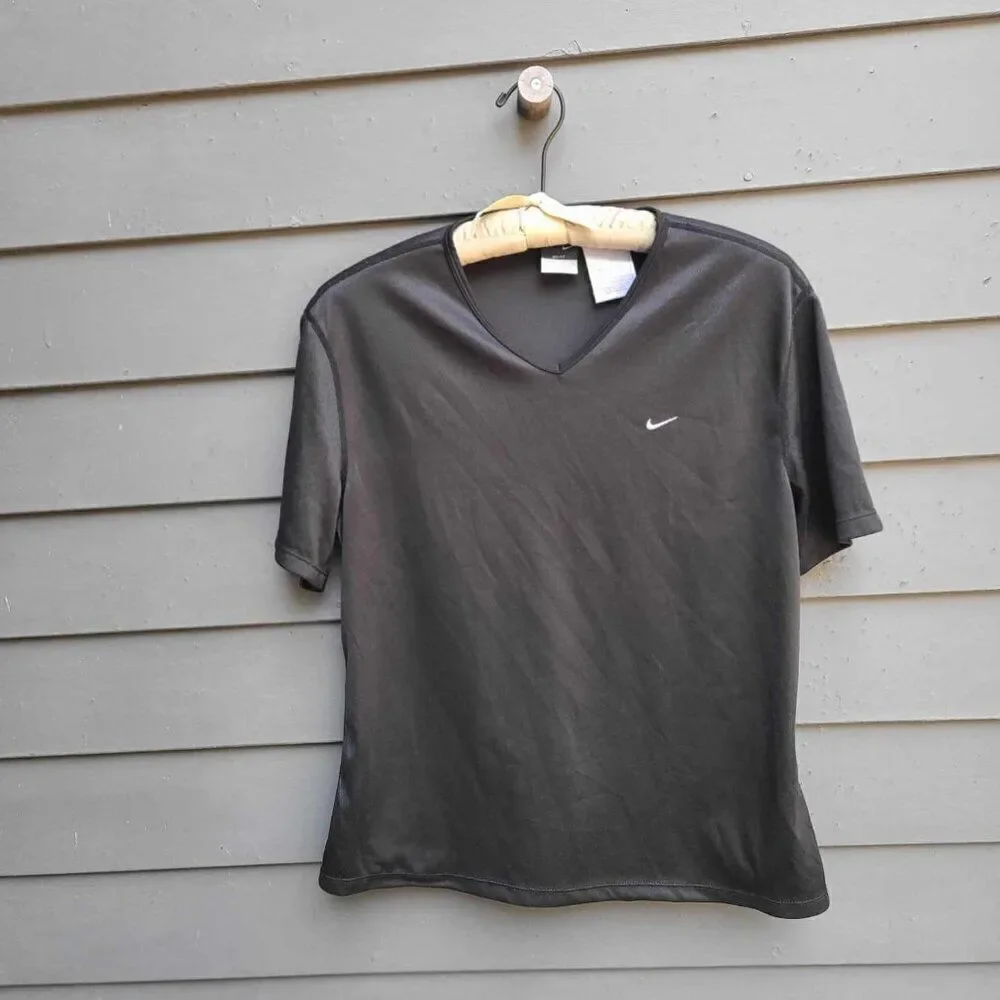 Nike Black V Neck Dri Fit Tee Shirt size Large